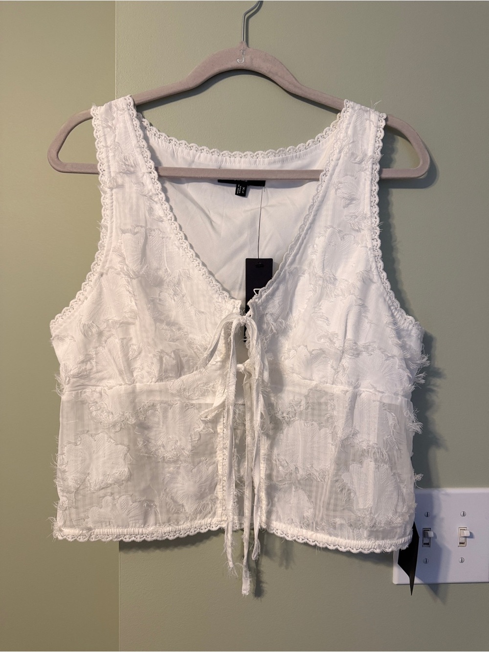 Lulu's White Lace-TrimTie-Front Tank